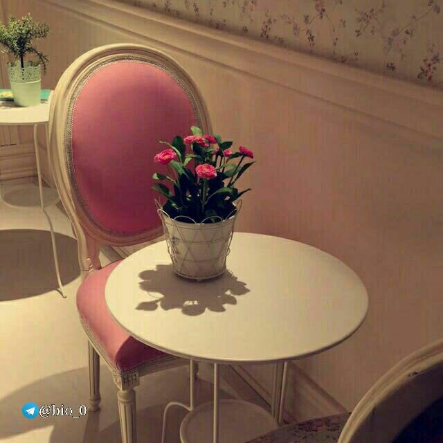 @| خرجت من بطن أمي بمفردي وأستطيع العيش بمفردي وسوف أدفن بمفردي فلا أؤمن بعبارة لا أستطيع العيش بدونك,ليس غرور ولكن حقيقة