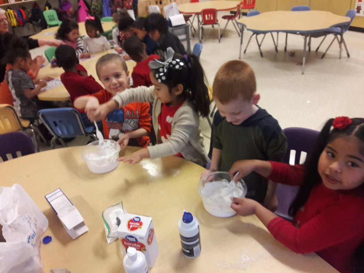 MrsBiteng114's tweet image. We had so much fun making slime today that these are the only pictures I got.  The kids said that it felt sticky and slimy! #TriangleKinders #TouchExperiment
#SnowSlime just in time for our first snowy day!