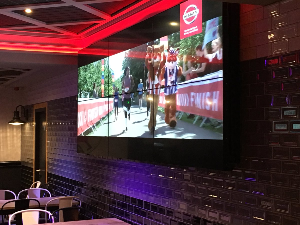 frazled71's tweet photo. New look @oneillspwmanc with full HD upgrade including stunning 3x2 video wall featuring LG 47” 3mm razor edge (supplied by @OwlVisual)  and numerous 65” screens all controlled via @OneAVLtd M-Hub technology means all sporting events covered in all their glory! https://t.co/5D4SYcwZHh