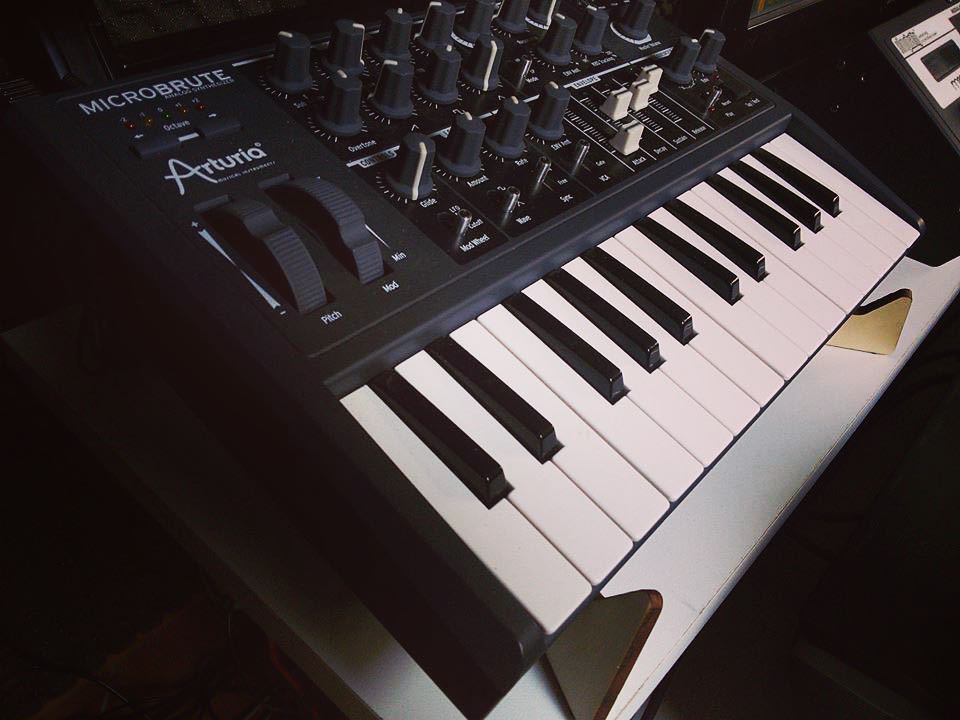 synthstand's tweet photo. KOSMO double stand & MicroBrute.
https://t.co/gEdfaOTITt
• • •
#cremacaffedesign #kosmostand #synth #synthesizer #synthstand #arturia #microbrute #design #tabletop #stand #travelfriendly #musicgear #tech #gadget #gearporn #keyboard #musicmaking #mus… https://t.co/S920L3wBz5 https://t.co/eCHnAm9ykm