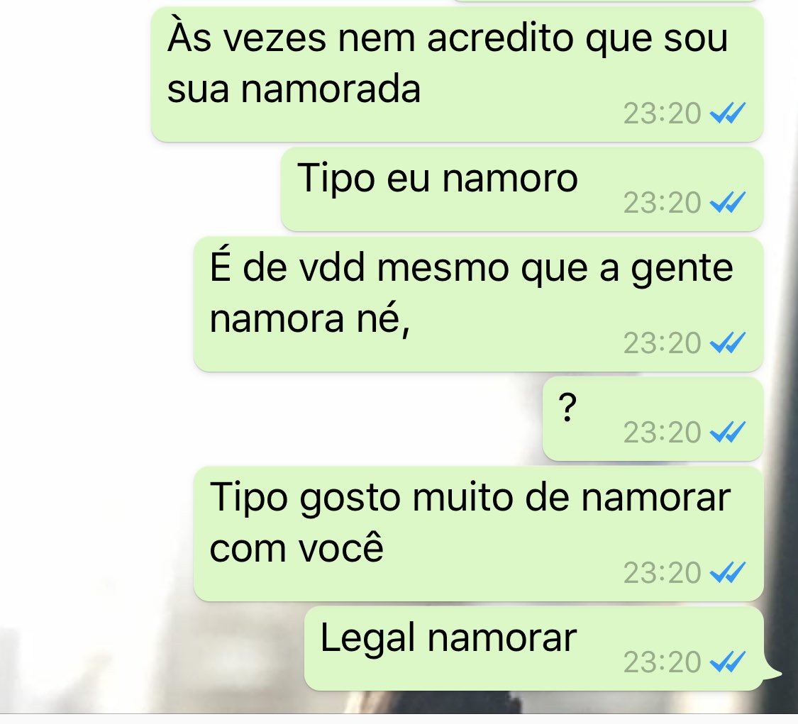 pinhodepietra's tweet image. Quando uma pessoa desiludida começa a namorar