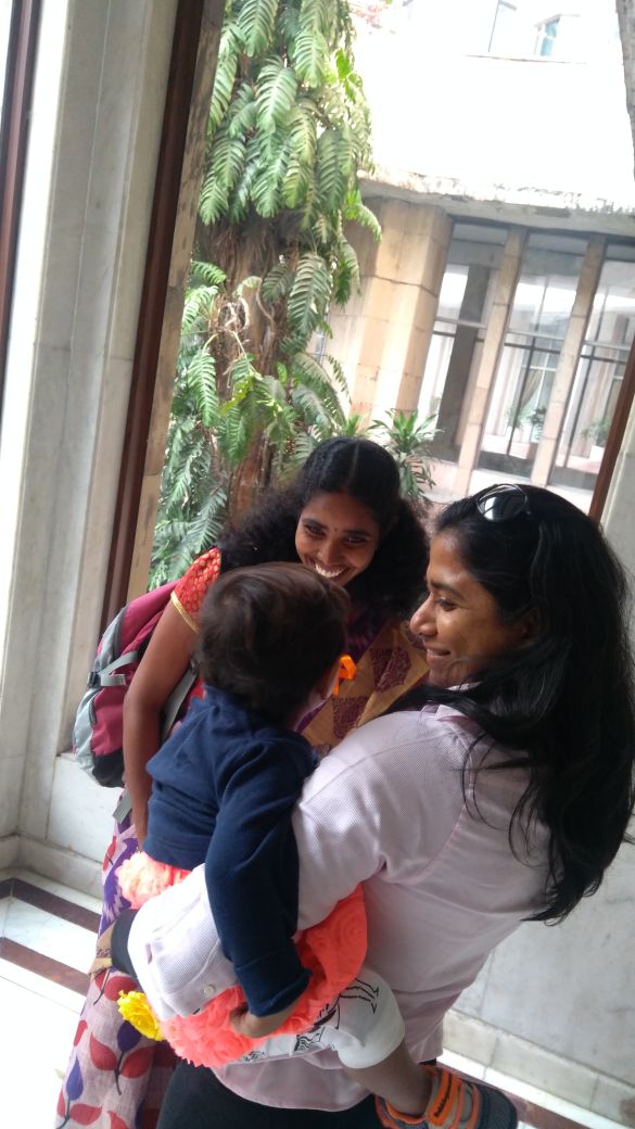nandinidurga's tweet photo. Selvi from Tamil Nadu is India's first taxi driver. She is a child bride who broke away from an abusive marriage. Today, she owns a truck and drives it too! Her story, full of courage and simplicity, gave me goosebumps. #Changemaker #Champion #DrivingWithSelvi https://t.co/UYXNezhlvM
