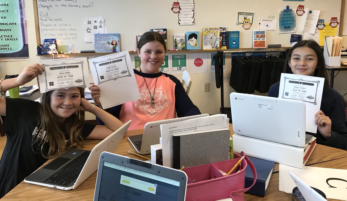 BethGoodwin33's tweet image. Been doing #HourofCode games all week with students. Tap this link, enjoy the card, then tap Go to make and share your own- goo.gl/Nt8Swe #santatracker #codeasnowflake