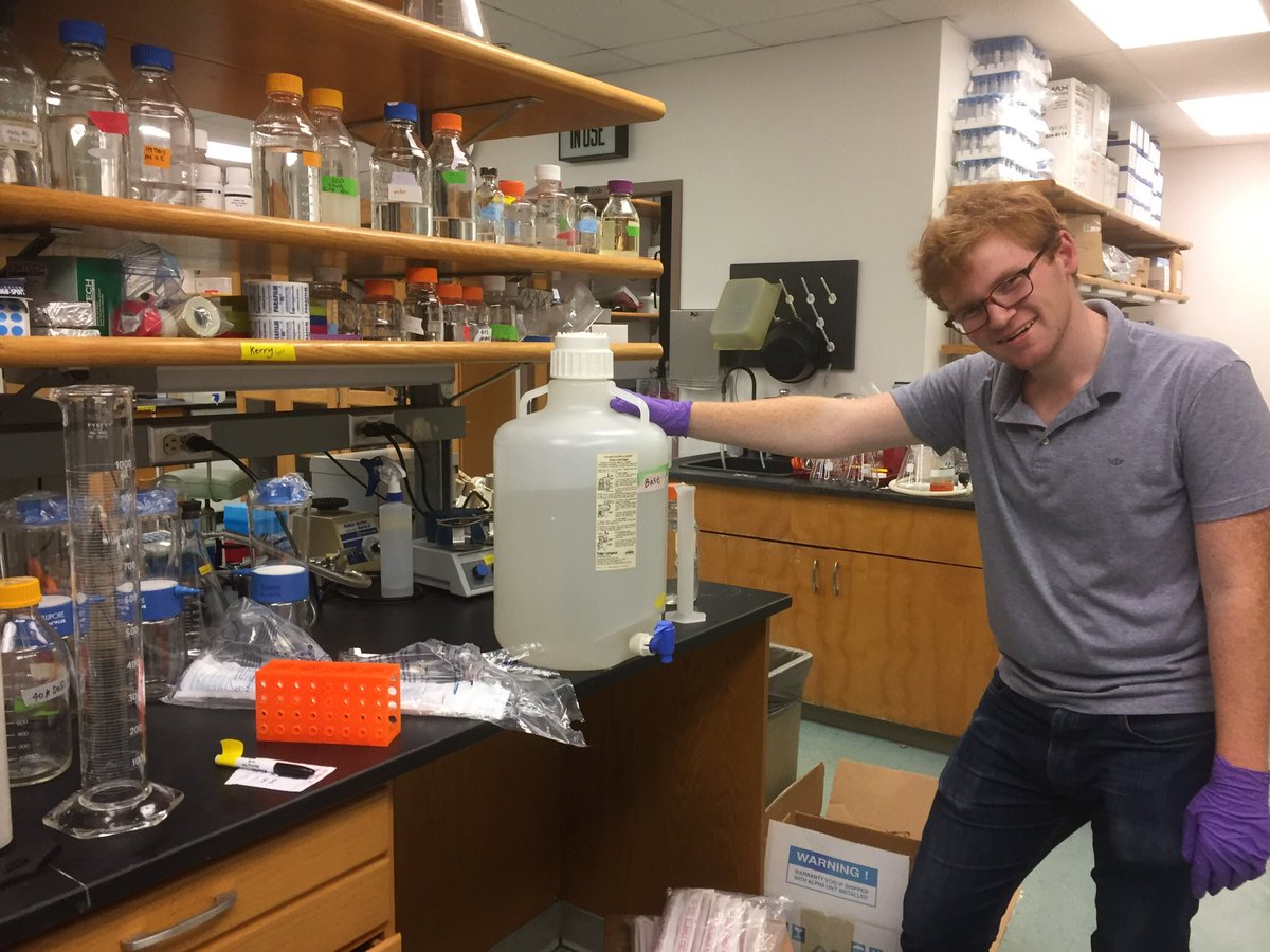 KSamerotte's tweet image. Twenty liters of base media later, @GrantKinsler is exhausted #1BigBatch #PetrovLab