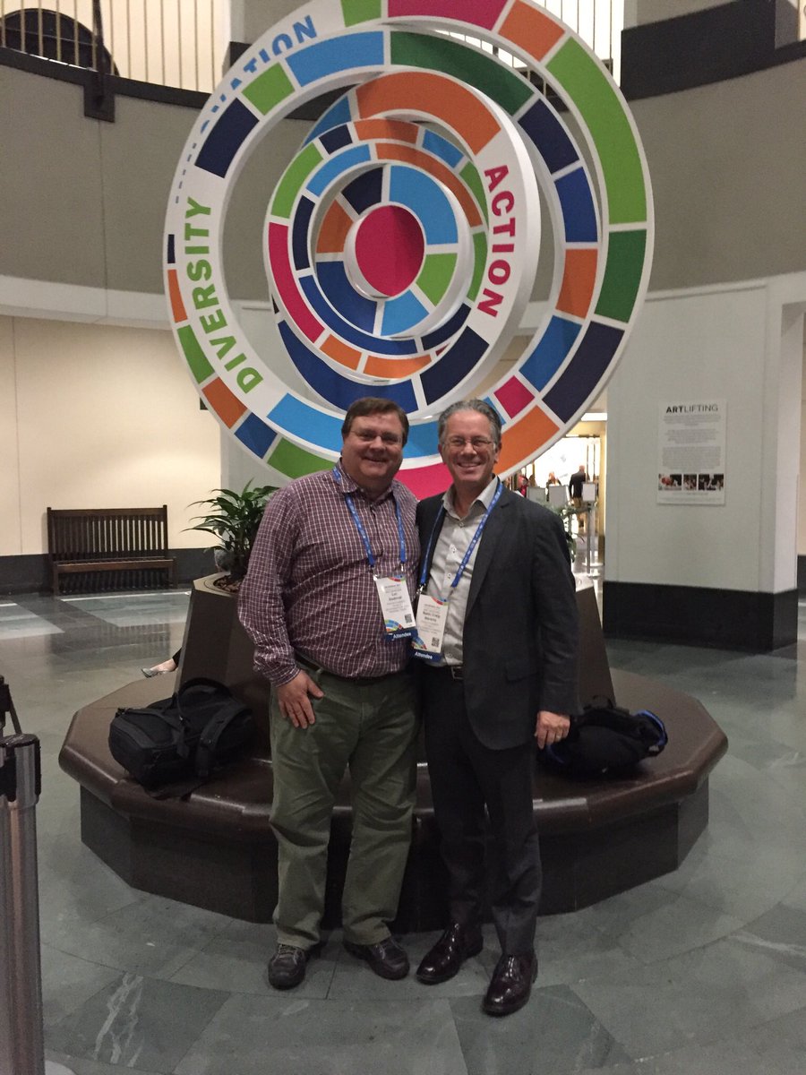 RabbiCraig's tweet photo. To our Emanuel family and all 5500 new &amp; old friends at #URJBiennial we wish you #ShabbatShalom @EmanuelCong @ReformMovement https://t.co/fqYEIaV4f7