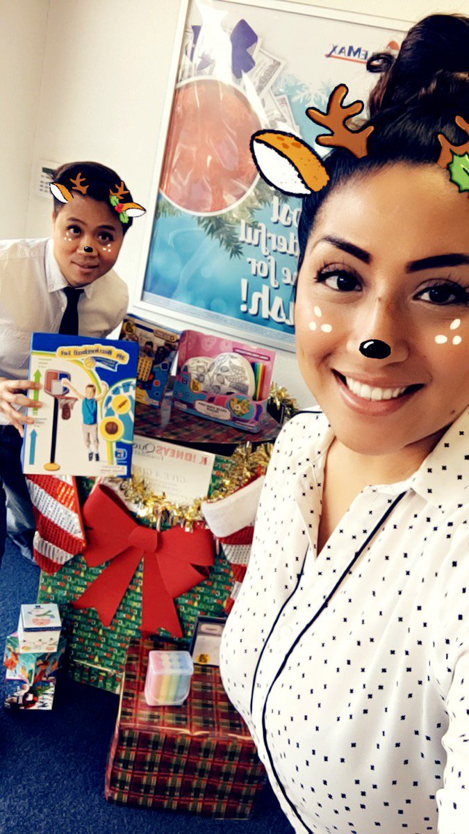 'Tis the season to give!!
Team Reseda is blessed to give back to the community and we're sending you the very best wishes during this holiday season.
<a href="/Obielss/">Gabes</a> <a href="/omajo5/">Om Ajo</a> @markregion36 <a href="/richstacy4/">Rich Stacy</a> <a href="/jamesd4tmx/">JamesRVP20</a>