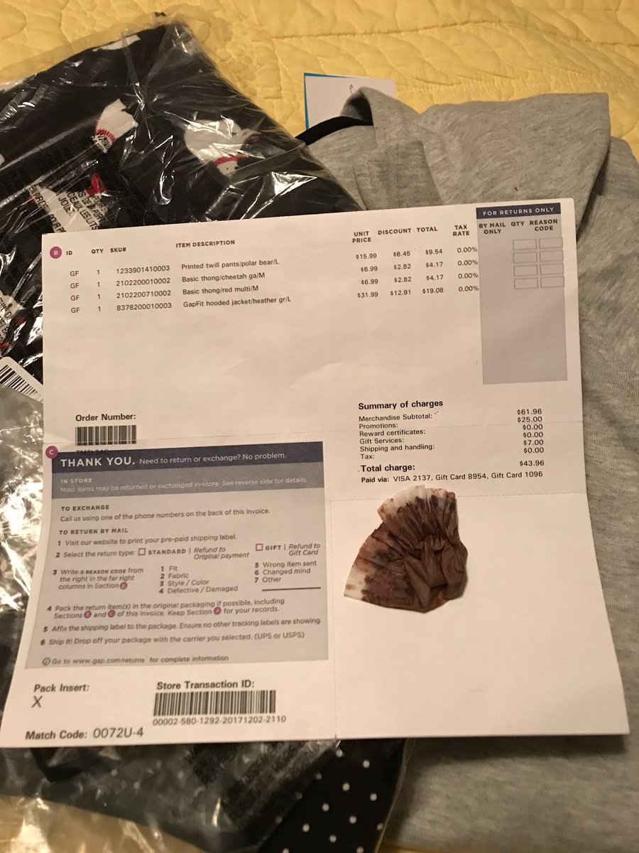 JenRauk's tweet photo. My order from @Gap is complete. Plus added bonus. #nolunchbreak #snackingonthejob https://t.co/EqzgcgWLlA