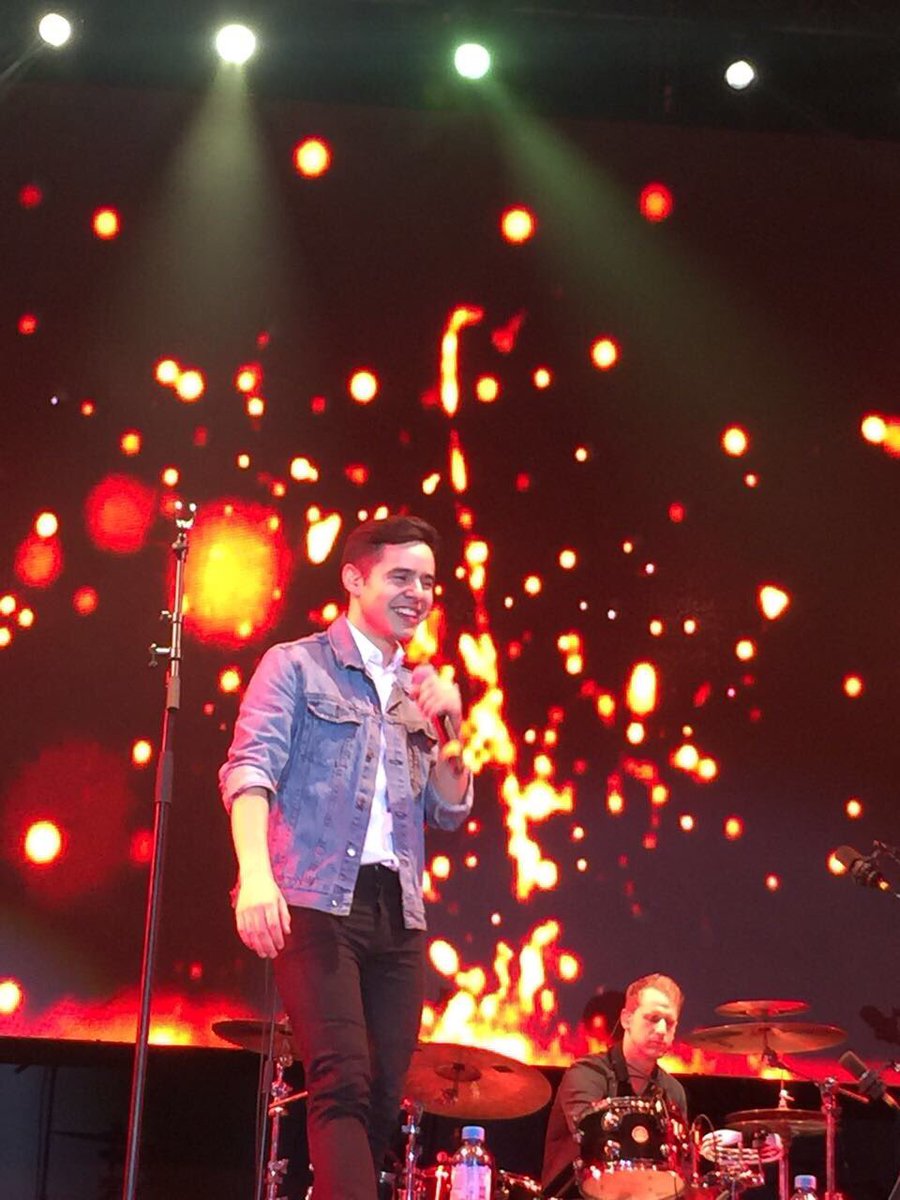 LinetQG's tweet photo. A una semana de este maravilloso concierto, nos hiciste cantar, saltar... VIBRAR!  Eres un ángel  y te agradezco tanto que escogieras al Peru como primer destino en Sudamérica... gracias por regalarnos una noche tan especial, nunca la olvidare! @DavidArchie  #PeruLovesDavidArchie https://t.co/FlMdZFeaNs