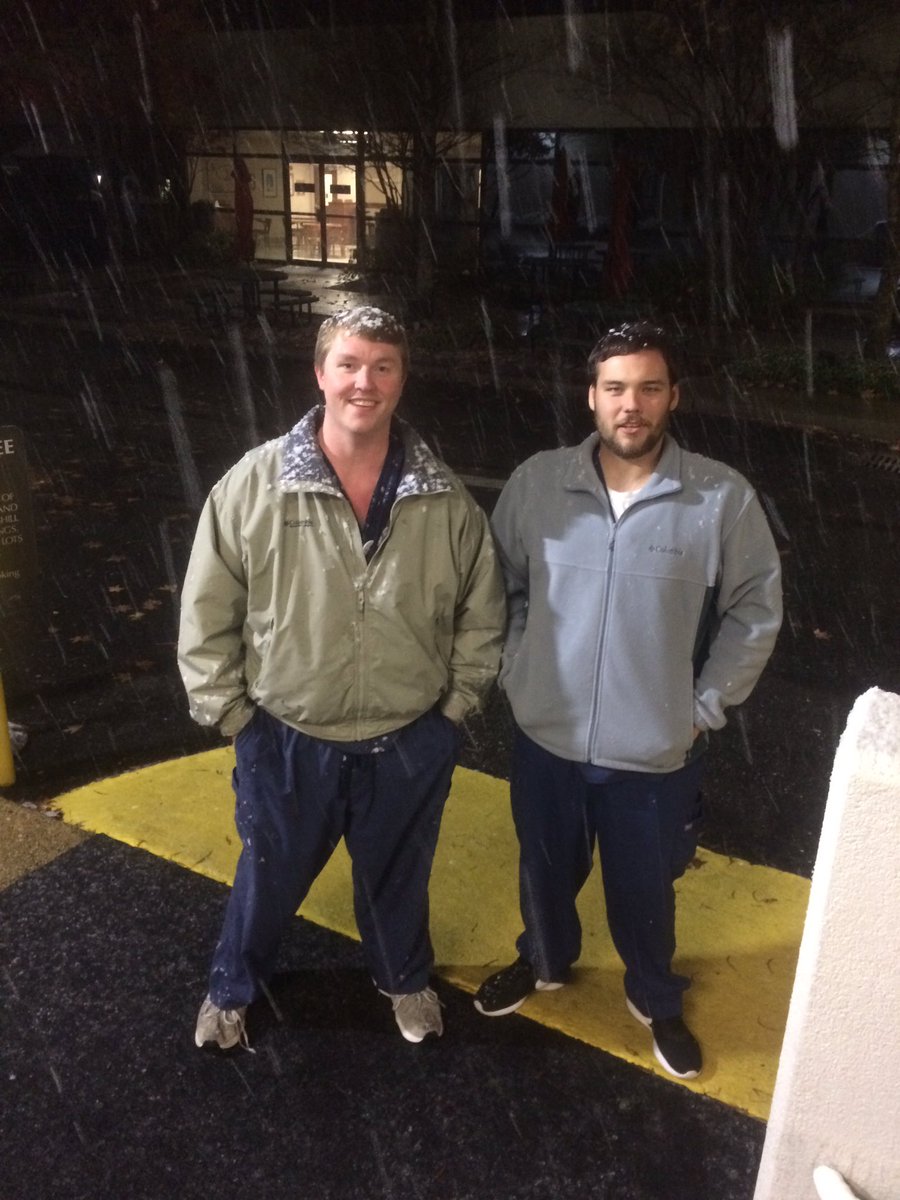 bblow4USA's tweet photo. #SnowbileAlabama #SnowbileAtSpringHill https://t.co/6339yL5iFV