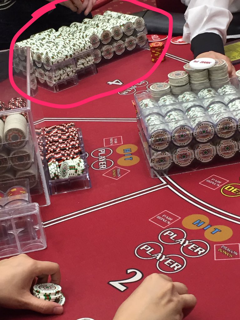 JayChoi30's tweet photo. THIS BOY @StewieChoi REALLY JUST MADE A SALARY IN ABOUT 5 HOURS! *ATTENTION* WHITE CHIPS ARE ALL 100... #WEALLEATING #80KBOYZ #FCKBITCOIN https://t.co/GLSnGujCMg