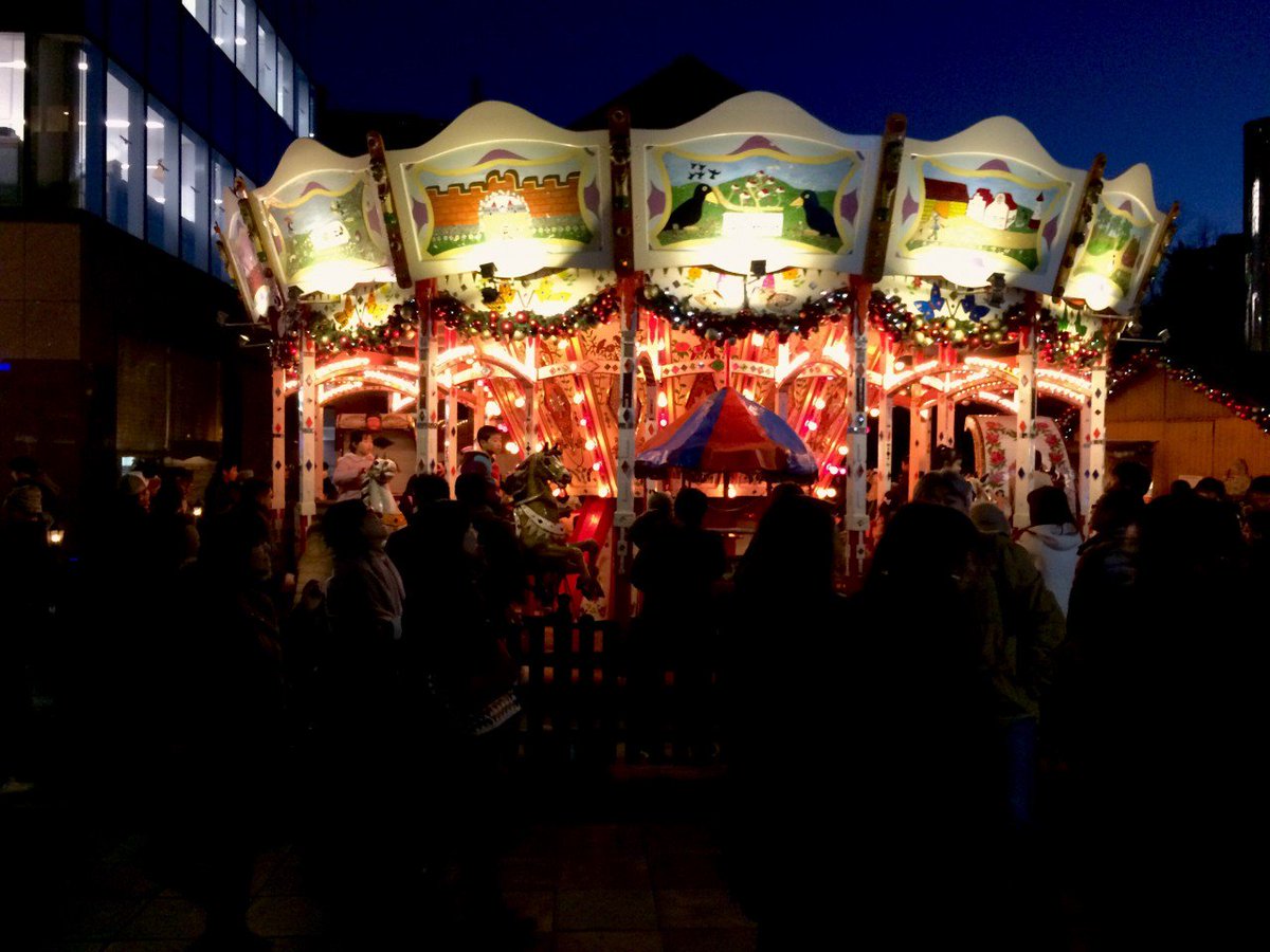 シネ リーブル梅田 A Twitter クリスマスまであと16日 シネ リーブル梅田のあるスカイビルでは 毎年ドイツ クリスマスマーケットを開催しています 絶対きれい 楽しい でも寒い そんなときはうちに来てください 飲食の持ち込みが可能なので ツリー