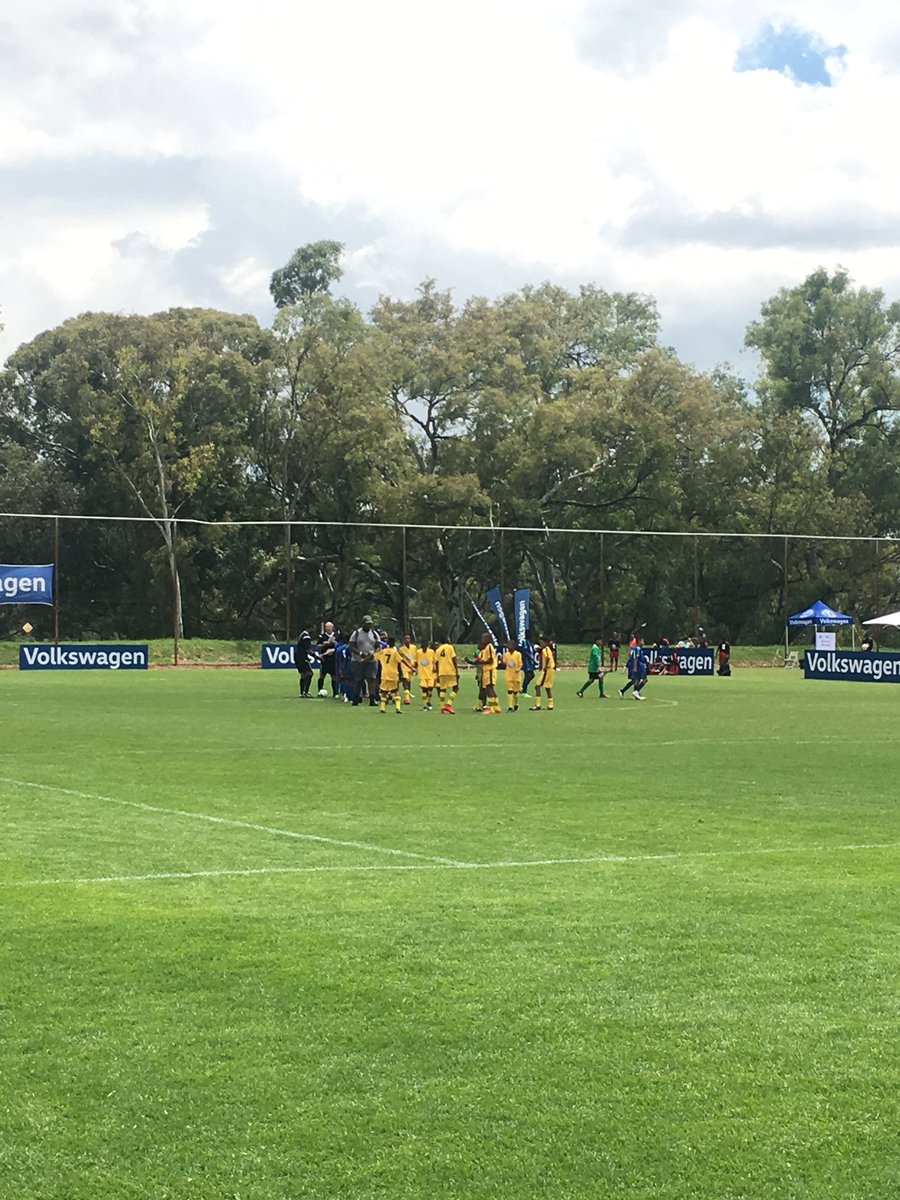 StellenboschFC's tweet photo. VW Junior Masters Quarter Finals: @StellenboschFC 1 (NTT Volkswagen Stellenbosch) - 0 Panorama (Lindsay Saker Fourways) #VWJuniorMastersSA #Volkswagen #VW #StellenboschFC #Football #Tournament https://t.co/YwQaZrDqNy
