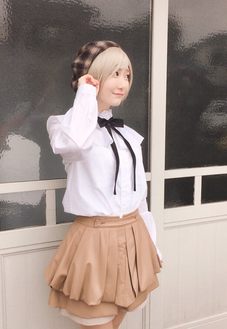 日高里菜 V Twitter 今日は声優グランプリ発売日ですヽ W ﾉへあちぇん ポスターも付いてますよ てなわけでメイクさんが撮ってくれてた写真載せときます W