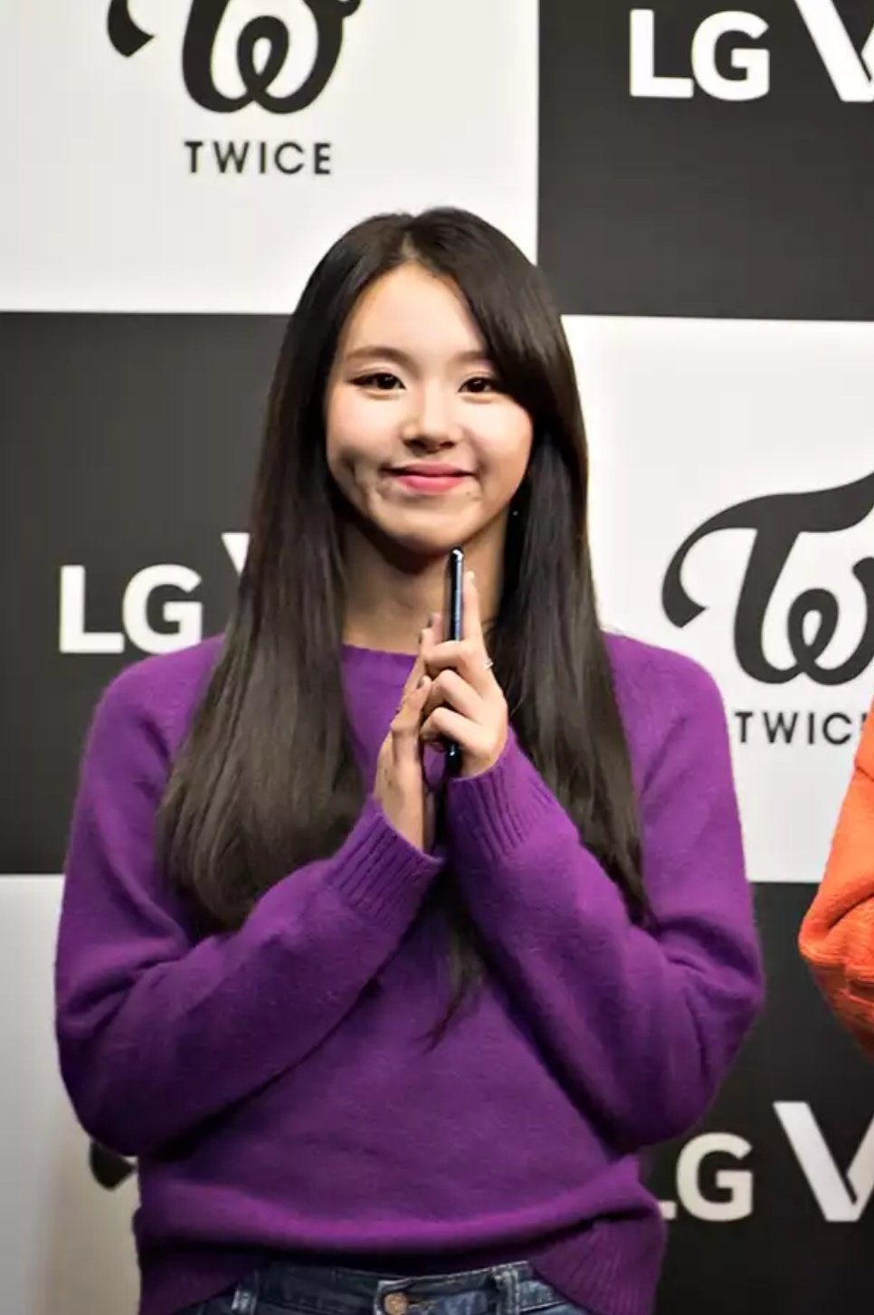 DQlCjN5UQAADMrh.jpg:large