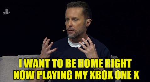 Revrs_AndyHouse's tweet photo. This is me at #PSX2017 right now. Let's end the show now please. https://t.co/gQ0uFmvi0G