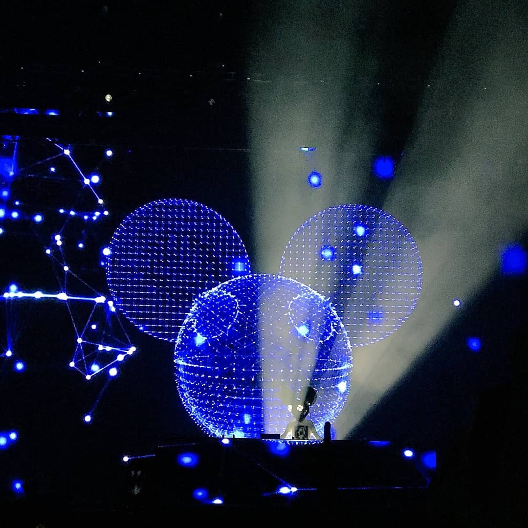 TheWeeklyDiary's tweet photo. What a night !
#CreamfieldsAD is π₯π₯
Thank you @ThinkFlash for another amazing show ππΎ https://t.co/8NBemsrJwM