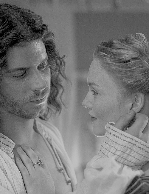 borgiaredrose's tweet photo. #francoisarnaud #cesareborgia #hollidaygrainger #lucreziaborgia #theborgias https://t.co/vgJQhw4cXg