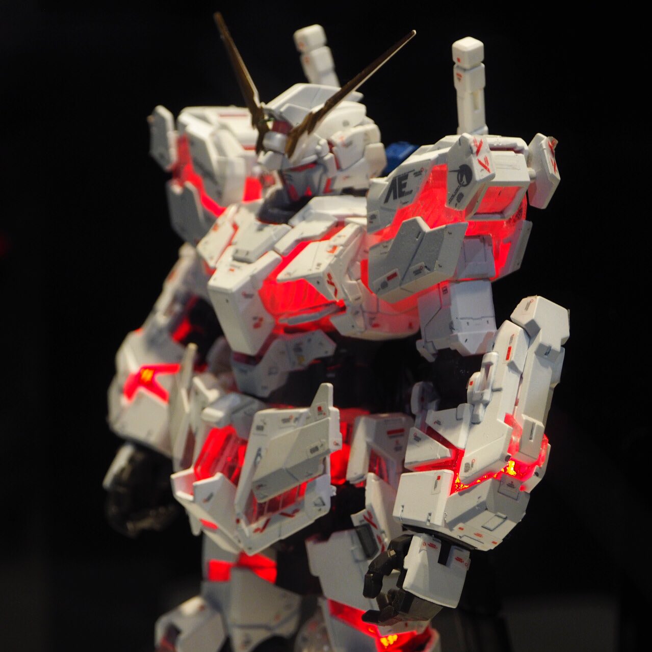 よっくん Rg ユニコーンガンダム 発光ver ガンダムベース東京に展示されていた参考出品です 発光 箇所が全身に拡散しているのでmgで多用されているledユニットでは対応しきれないかと ユニコーンは他のrgと比べても変身構造にスペースを使っているので よっくん Rg ユニコーンガンダム 発光ver ガンダムベース東京に展示されていた参考出品です 発光 箇所が全身に拡散しているのでmgで多用されているledユニットでは対応しきれないかと ユニコーンは他のrgと比べても変身構造にスペースを使っているので