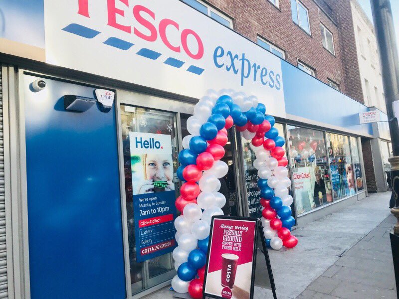 inthiH's tweet image. V2 concept Store at its best,well done team Victoria for such a great opening #ServingVictoriasCustomersAlittleBetterEveryDay @aandasmum @martintsmith @jonny_mcq @BartekBlaszak @lydiabennett1