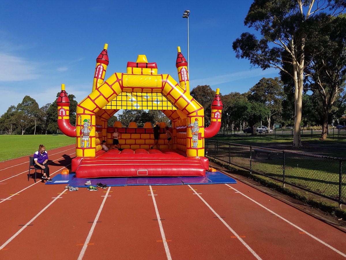 ddb76's tweet image. Come and celebrate our 50th, the weather is perfect and the drinks are cold.