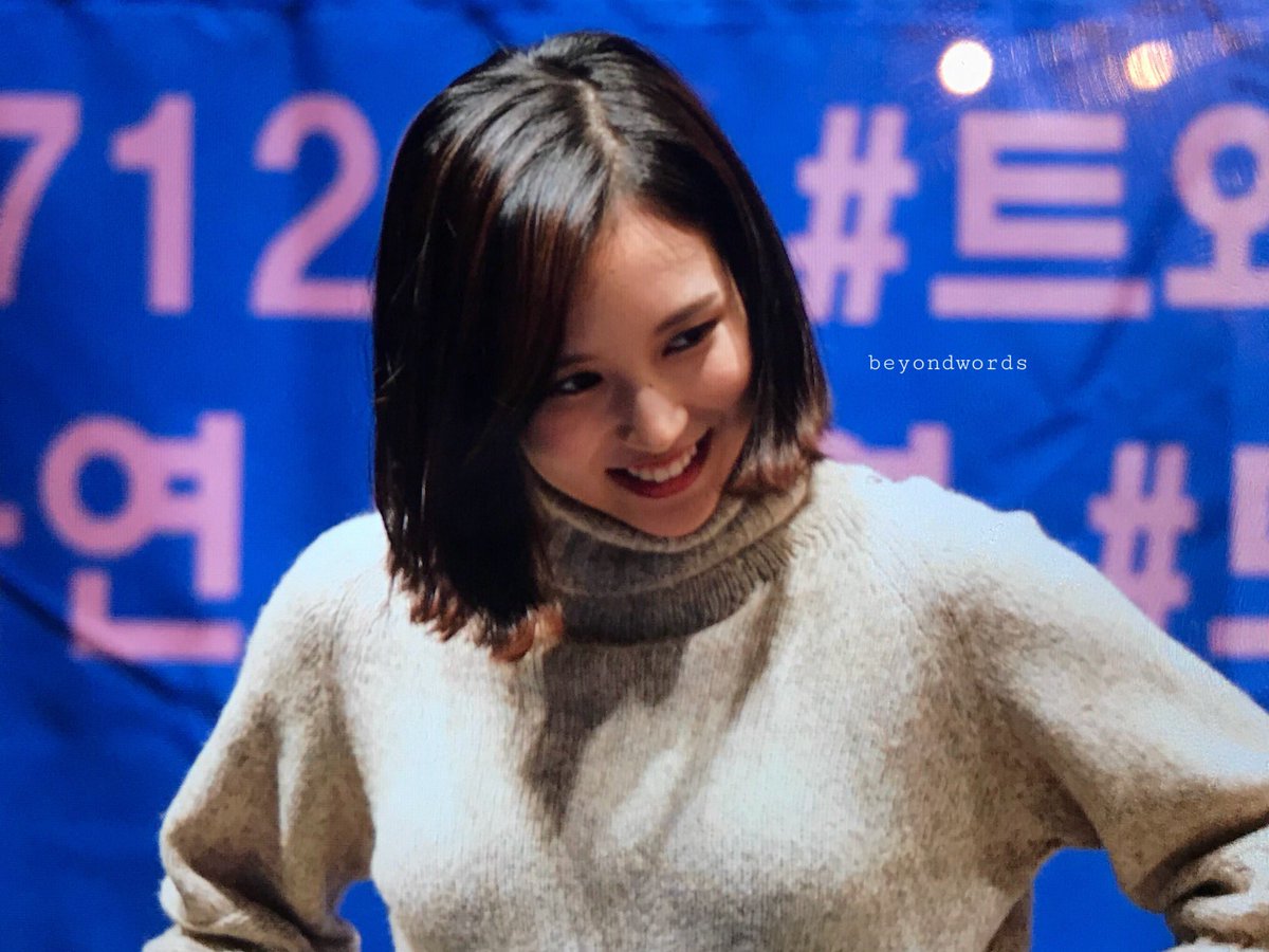 BeyondWords1020's tweet photo. 171209 TWICE STORE FANSIGN 

#트와이스 #미나 #TWICE #MINA https://t.co/BHh8fheynC