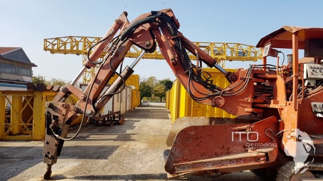 excavadora's tweet photo. En venta #excavadoraparatunel #Schaeff #HRS112 #deocasion a buen precio. Peso aproximado de 14 to. Más información y amplia galería de fotos en https://t.co/VZbJMgEXkV https://t.co/MwMU56aBi1