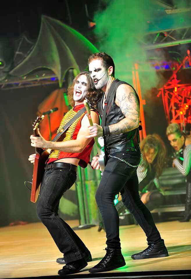VampsRockFan's tweet photo. If you want to give awesome Christmas presents this year, get the love of your life tickets to @SteveSteinman #VampiresRockGhostTrain at @PalaceAndOpera 12 Jan 2018! 
With sexy dancers, rock god musicians &amp; vocals to blow your mind, come with us and seize the night #BatOutOfHell https://t.co/77lk0e2ew8