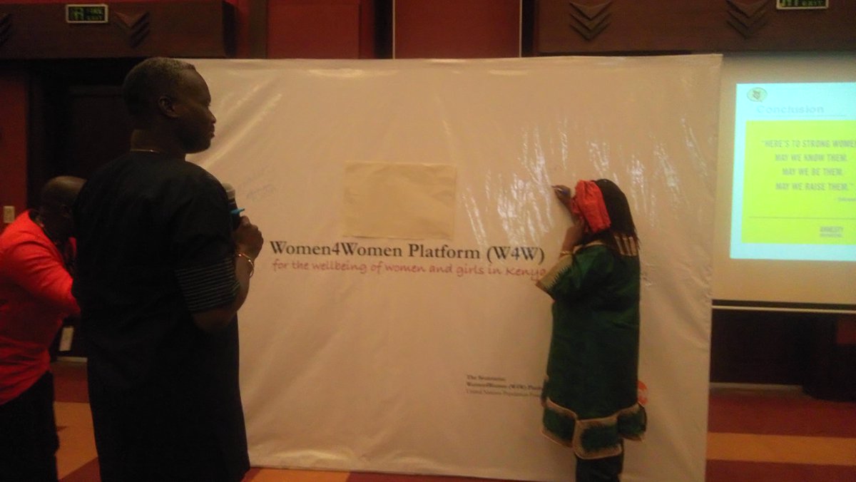KWJA_93's tweet photo. Powerful women with powerful minds penning down one powerful statement in one word for all #Women4Women https://t.co/TCOGf0oxIp