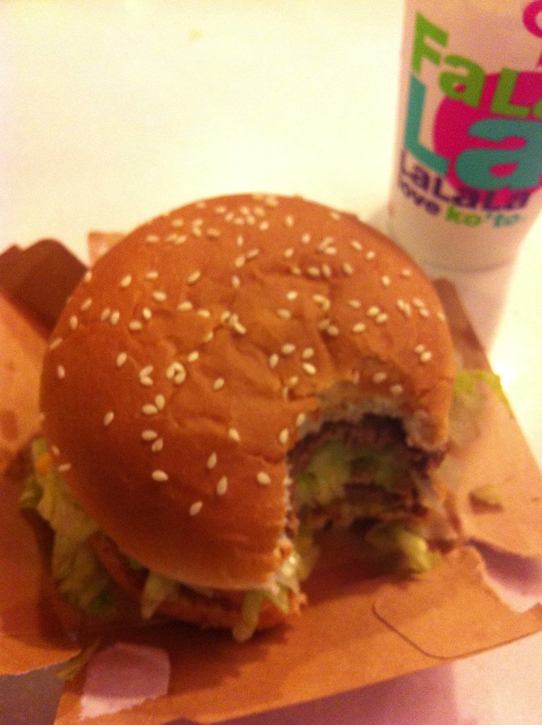 Chirmming's tweet photo. Big mac😂😂
#smallmac https://t.co/GSJUdtzLCN