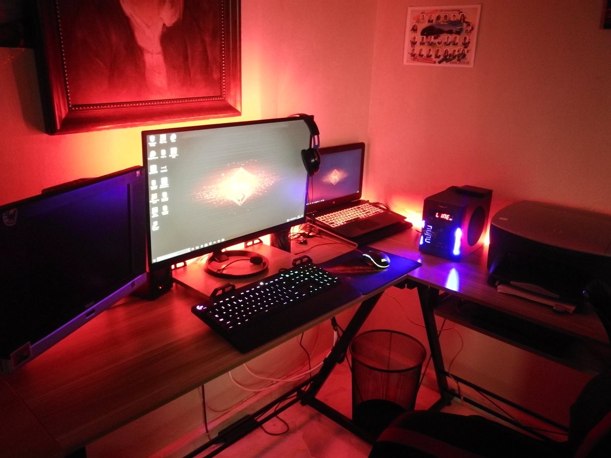 cristian14_go's tweet photo. @MandosSAC Aqui esta el mio 😄 #viernesdesetup https://t.co/hv0ughs6qI