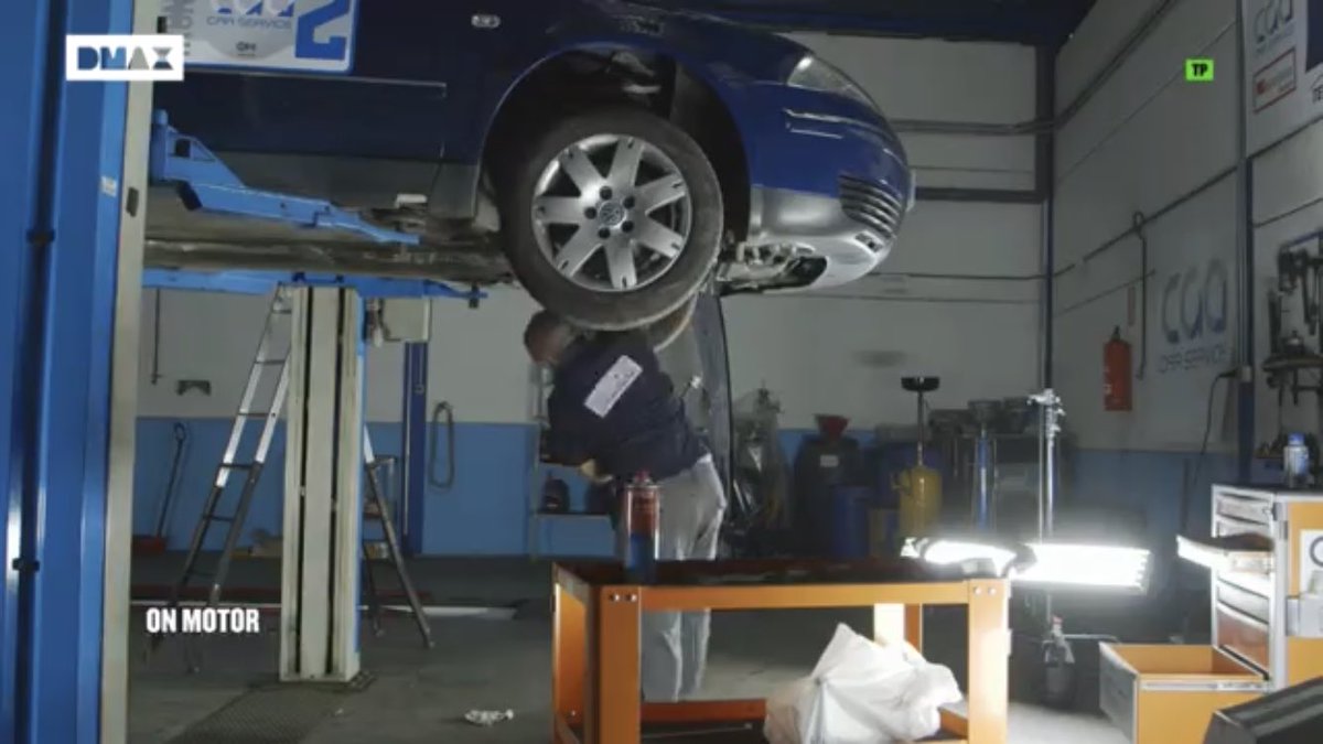 onmotortv's tweet image. Los mecánicos de @ironcar_oficial se enfrentan al cambio del embrague. Como les irá hoy...