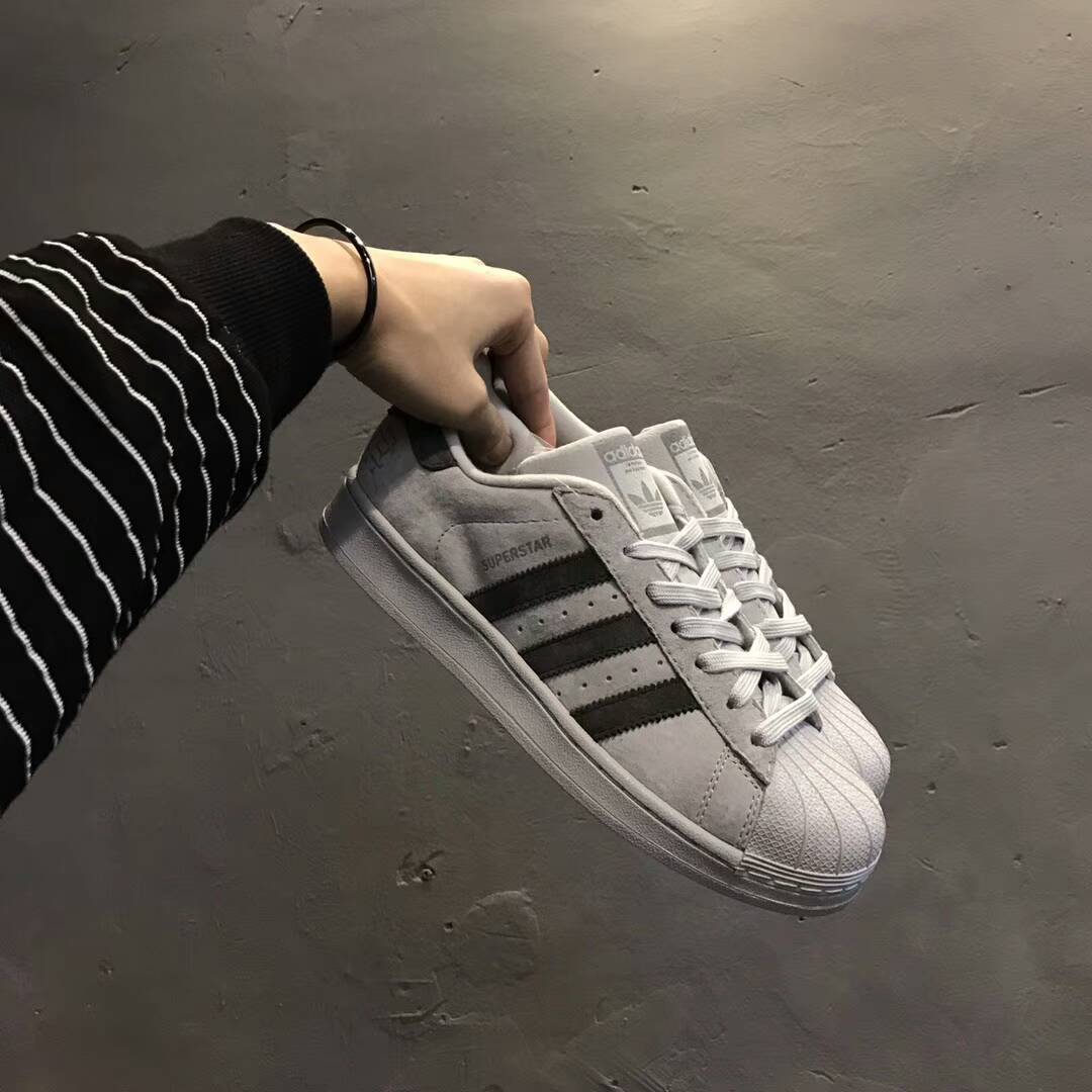 adidas superstar reigning champ