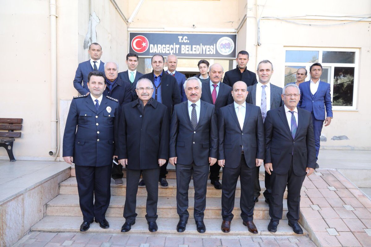 Dargeçit'teyiz..Elhamdülillah yüzler gülüyor. Gençlerin gözleri ışıl ışıl...