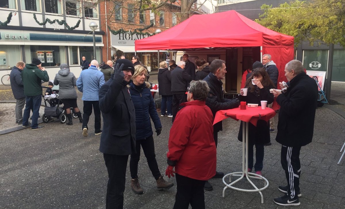 Morten Bødskov (@mfmorten) on Twitter photo 57,2%, gløgg og æbleskiver. Glædelig jul fra <a href="/Spolitik/">Socialdemokratiet</a> Herlev 🌹 #dkpol 57,2%, gløgg og æbleskiver. Glædelig jul fra <a href="/Spolitik/">Socialdemokratiet</a> Herlev 🌹 #dkpol