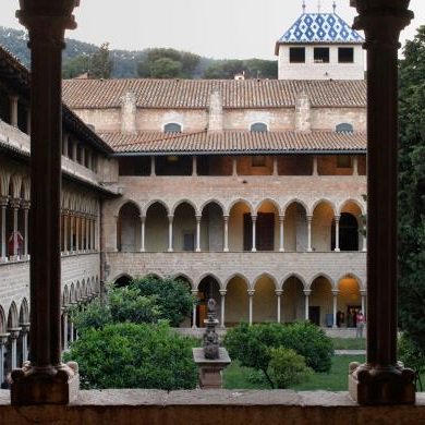 Hoy hablamos del concierto de Navidad que prepara el <a href="/MPedralbes/">Miranda de Pedralbes</a> <a href="/MagisterPetrus/">Magister Petrus</a> #MusicaMedieval ow.ly/IbH530h7dix