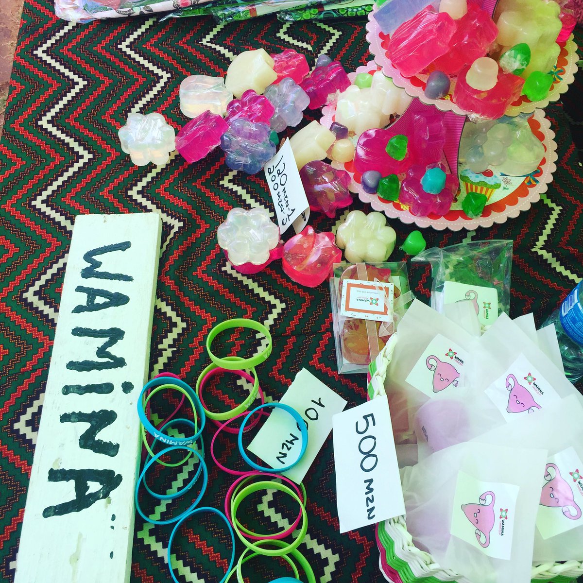 We are at Fortaleza today! Come check us out and get in the Xmas shopping spirit! 🌺🎀🌸🎄🎄