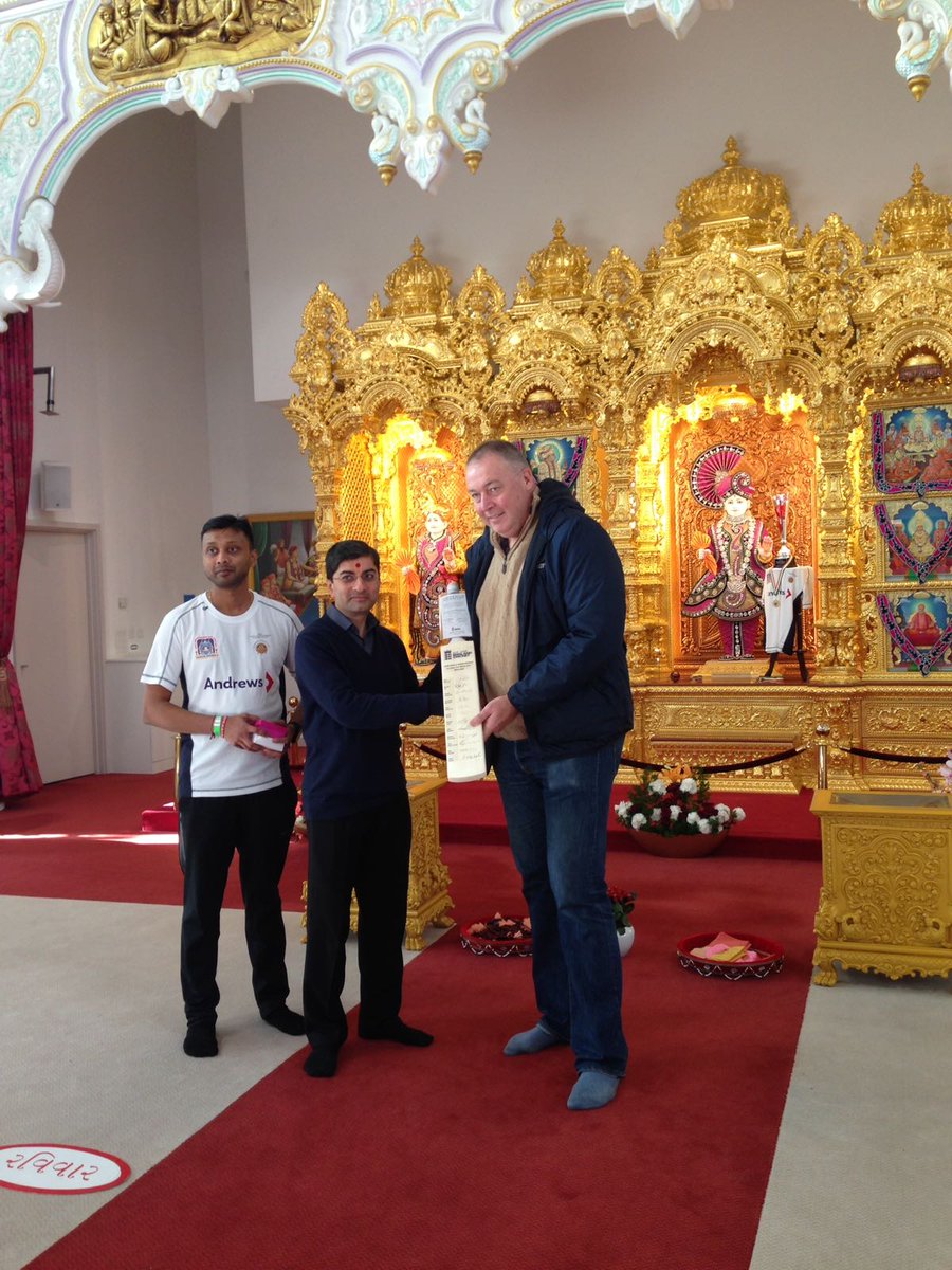 SGadiLondon's tweet photo. Amazing to welcome former @englandcricket bowler Angus Fraser to #KingsburyMandir in support of #LetsBatFor @savechildrenuk!! Galvanising players to play #cricket for #24hrs and fundraise - show your support by donating at https://t.co/UgKCwszjCU @Middlesex_CCC #charity 🏏 https://t.co/T9KlWFWsEQ