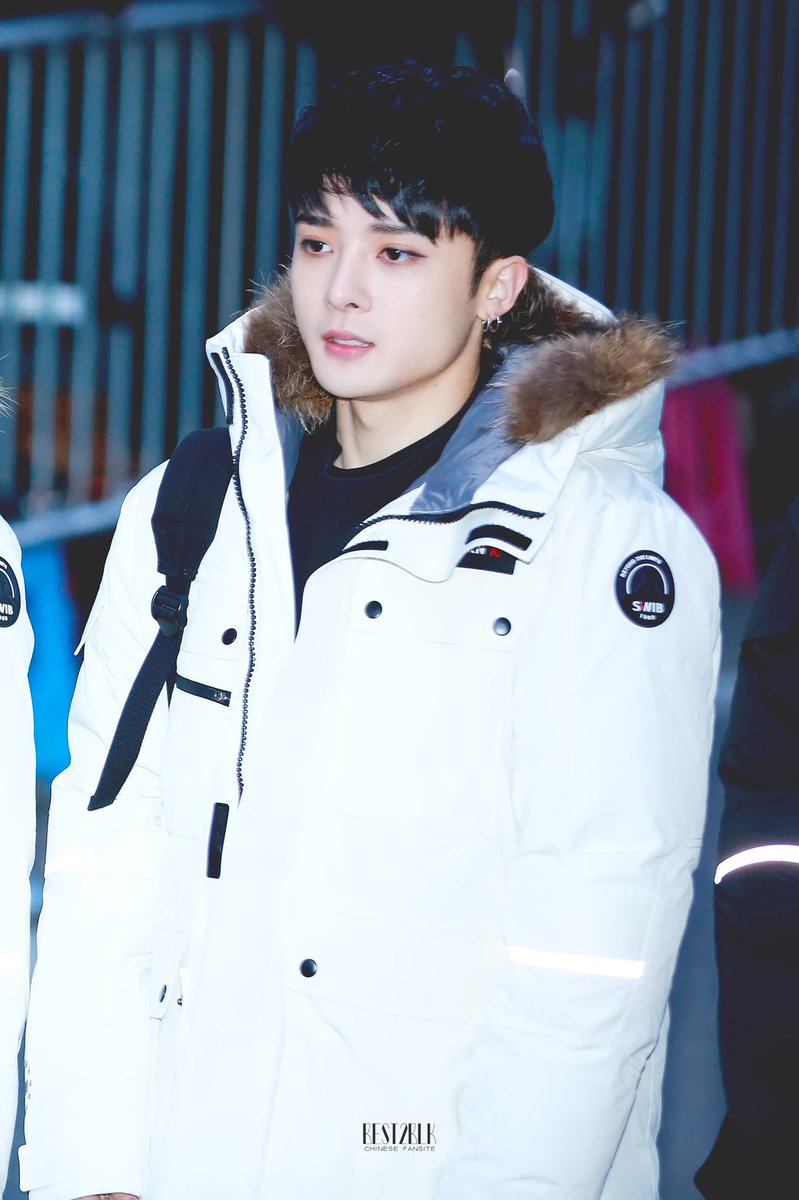 best2blkintl's tweet photo. 20171208 뮤직뱅크 출근 #소림 #SORIM #BLK #비엘케이 #INTO_BLK #HERO https://t.co/j7MI3GLDPB