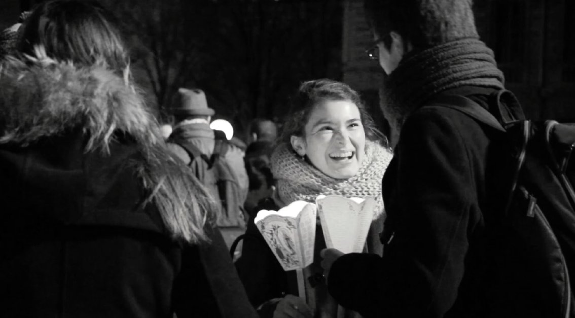media_halo's tweet photo. [#HaloMedia]

L'équipe a vécu hier, ce moment très attendu par les lyonnais : la procession du 8 décembre. Une soirée de témoignages, de chants et de prières en immersion sous le rythme de cette montée aux flambeaux. 🙏

Vidéo à voir et à écouter > https://t.co/LtknE1nImS https://t.co/ZqTM6uUEPy
