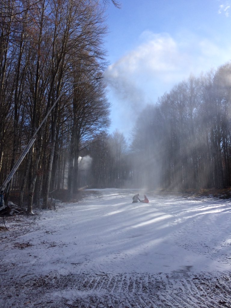 AmiataNeve tweet media