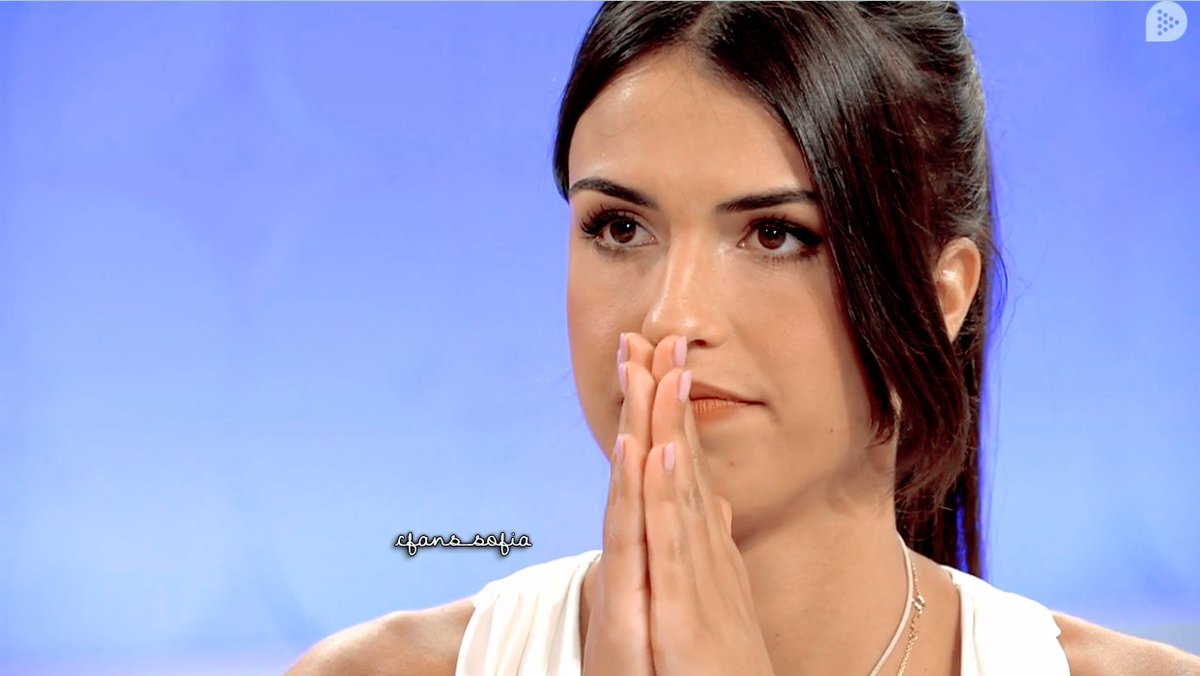 CFans_Sofia's tweet photo. 'Mientras estás aquí todo es claridad.' 🥀 https://t.co/a0KlnEwi79