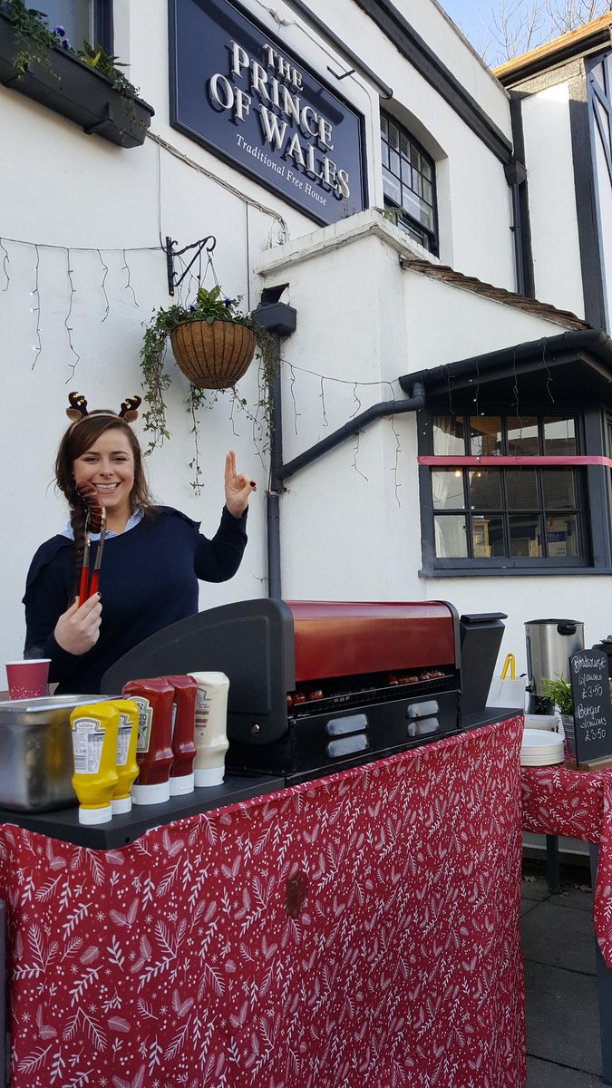powbarnet's tweet photo. #ebcchristmasfair #eastbarnet #eastbarnetvillage #mulledwine #hohohoho https://t.co/xxCW2EKWK4