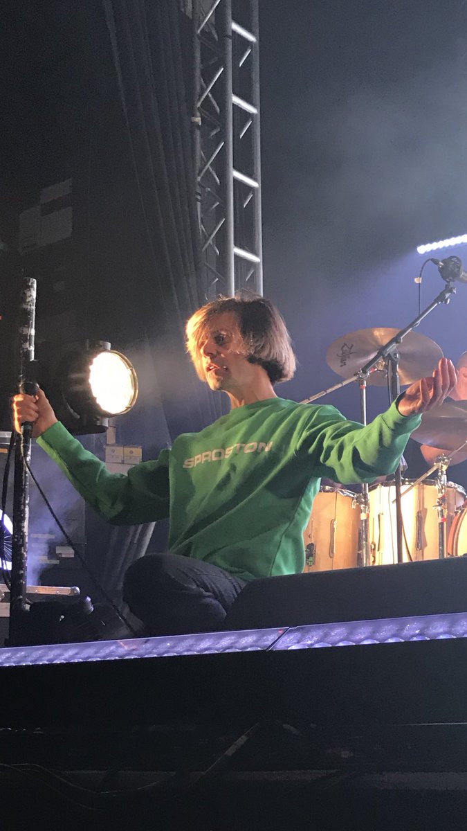 Always a good night <a href="/thecharlatans/">The Charlatans</a> <a href="/Tim_Burgess/">Tim Burgess</a>  quality show amazing showman never changed - was awesome in the 90’s and is as awesome now #stuckinthe90’s