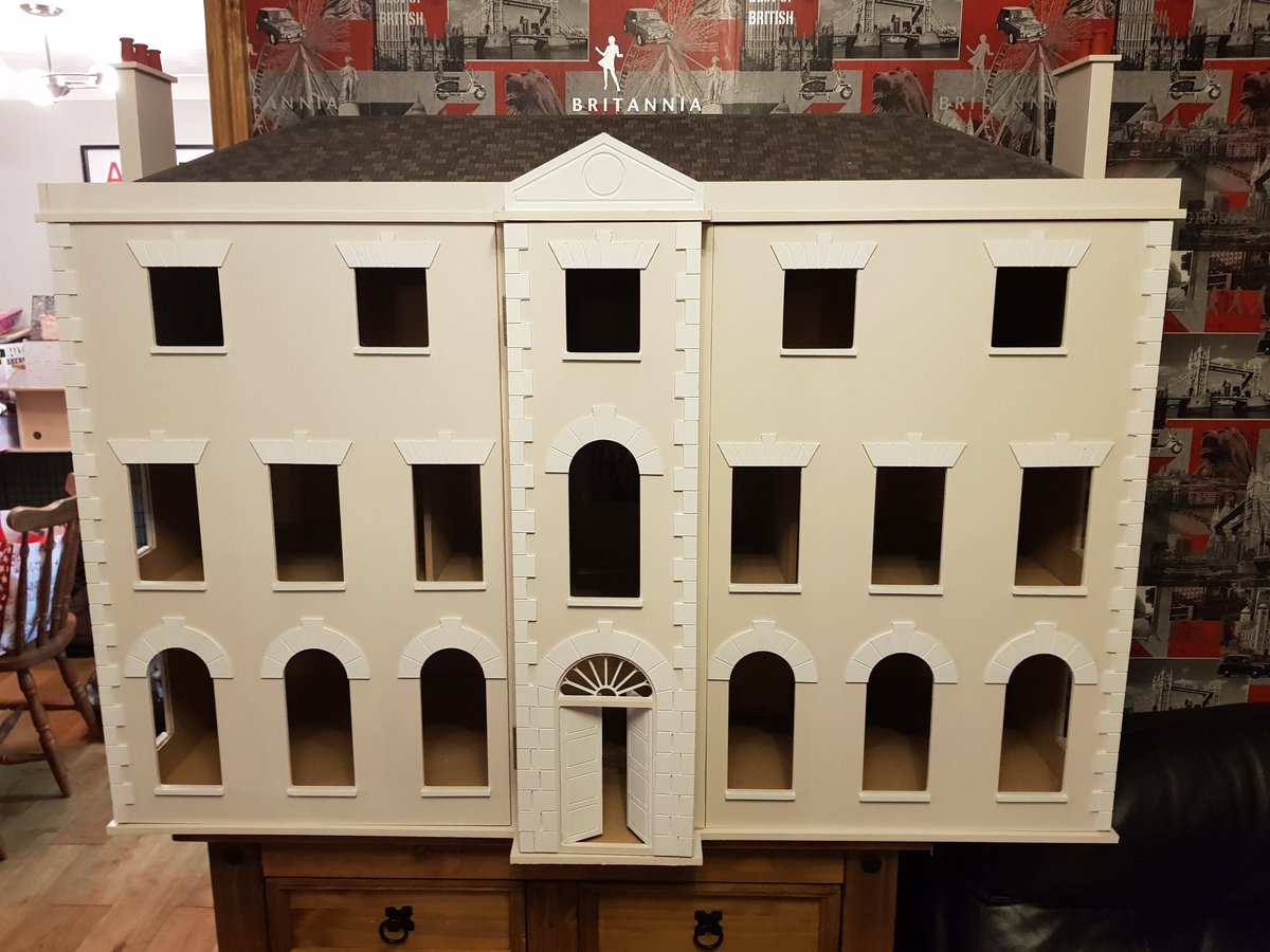 DollsHouseStore's tweet image. #DealOfTheDay Preston Manor £280 built and painted collection only.