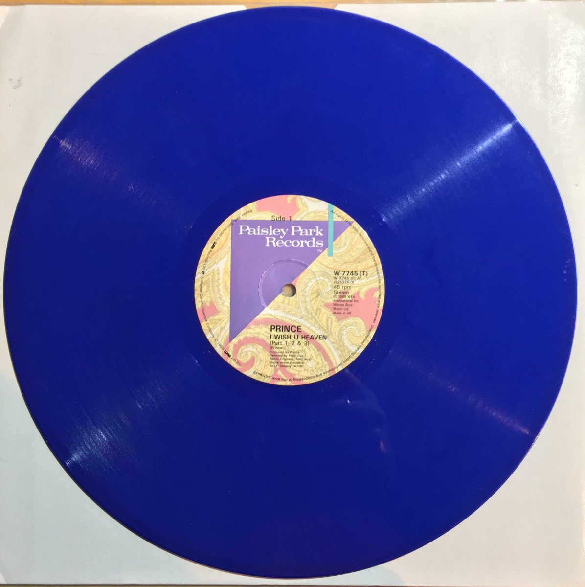 eil_rare_record's tweet photo. REPOST https://t.co/ylHVXM5xTS #cdcollector #collectingvinyl #eilcom #eildotcom #japanesevinyl #memorabilia #musicmemorabilia #postercollector #rarecds #rareposters #rarevinyl #recordcollecting #recordcollector https://t.co/E21bZGdSFi