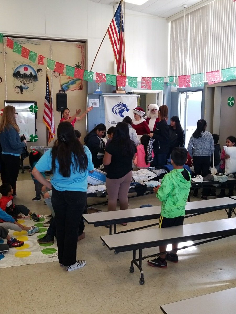 Santa &amp; Mrs Claus arrive #hesdpride