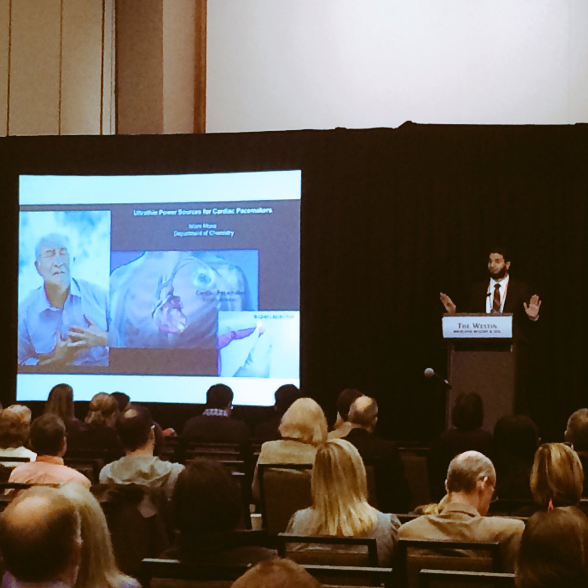 HironaoOkahana's tweet photo. #3MT Awardee Showcase & Discussion at #CGS57. Very excited to hear about studies & their potential to change the world, one research question at a time. #GradImpact #PhDchat https://t.co/2OIwaG7QTS