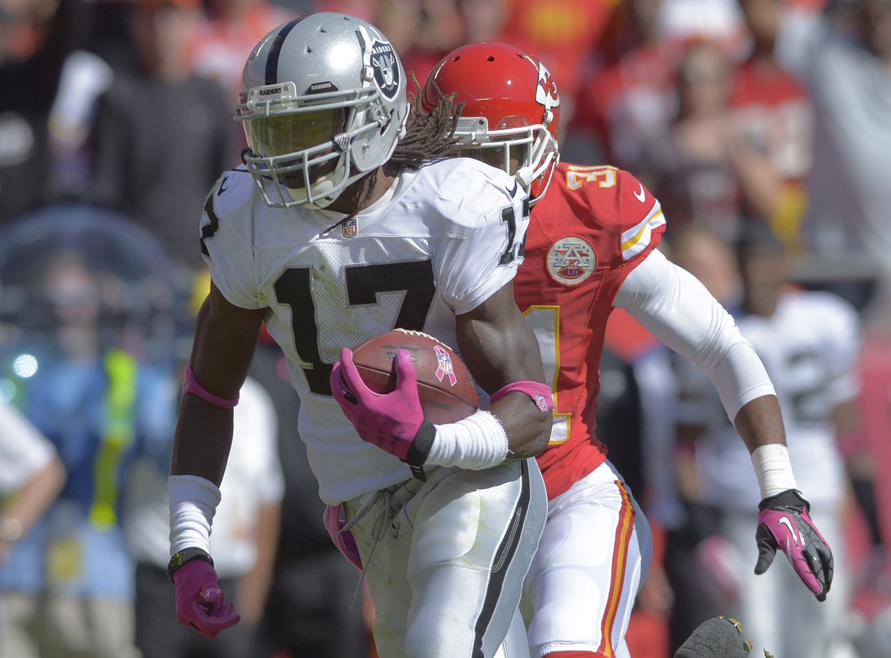 Happy birthday to former WR Denarius Moore, December 9, 1988. 