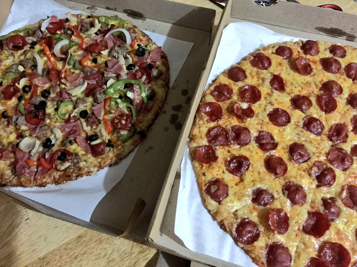 TheJankSquad's tweet photo. Pizza party while watching the stream! What are you guys having? 😂 #JankSquad #JankStream #KeepItJanky https://t.co/opBD7ZH1Sd