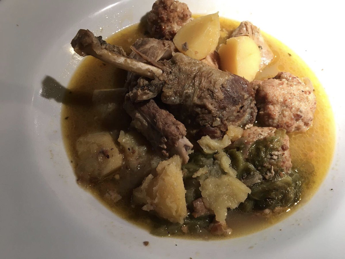 molidenpau's tweet photo. Els nostres #escaldums de faraona 😋 al #Brisas d’ @UHmallorca #sineu @AldiaIB3 @ATodoPlato @DelCampALaMar https://t.co/dZocBUPvBA